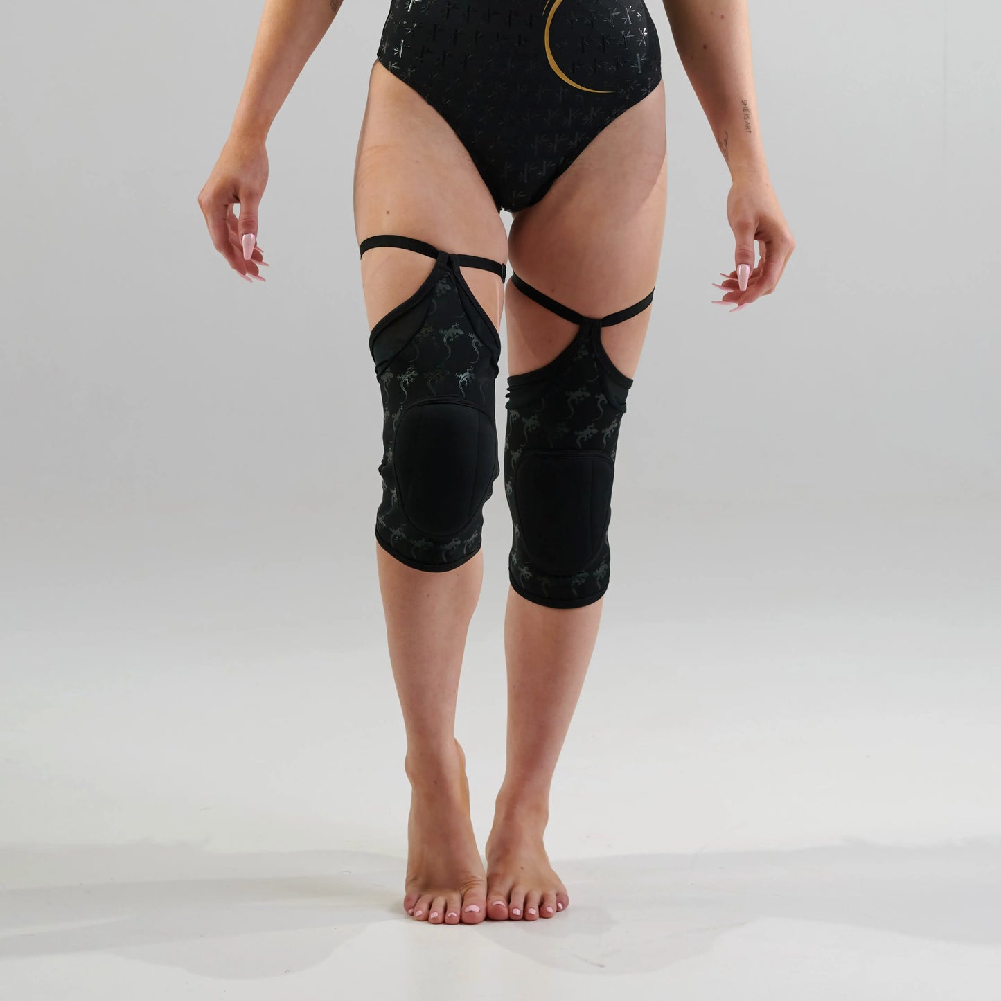 Superior Grip Gekko Knee Pads with Garter 70% off. Strictly while stocks last.