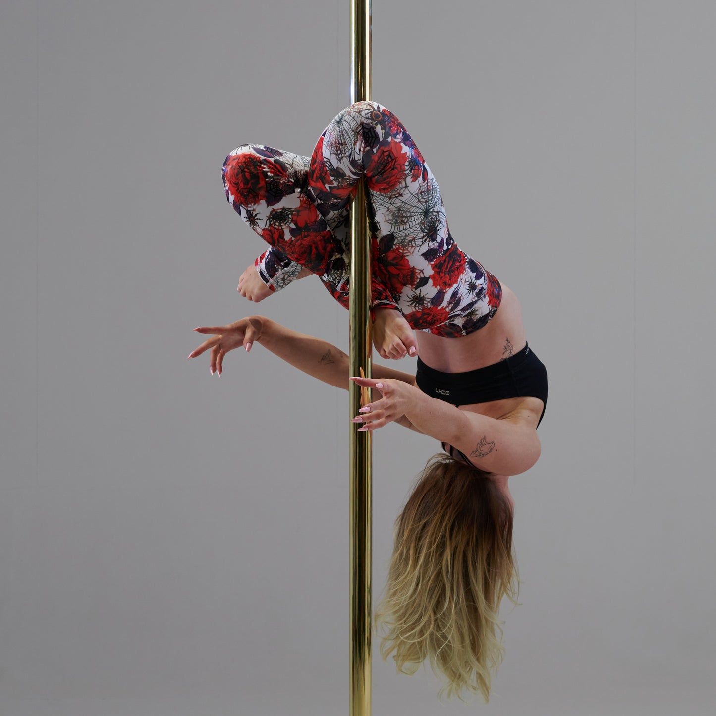 Day of the dead leggings 90% off limited time.