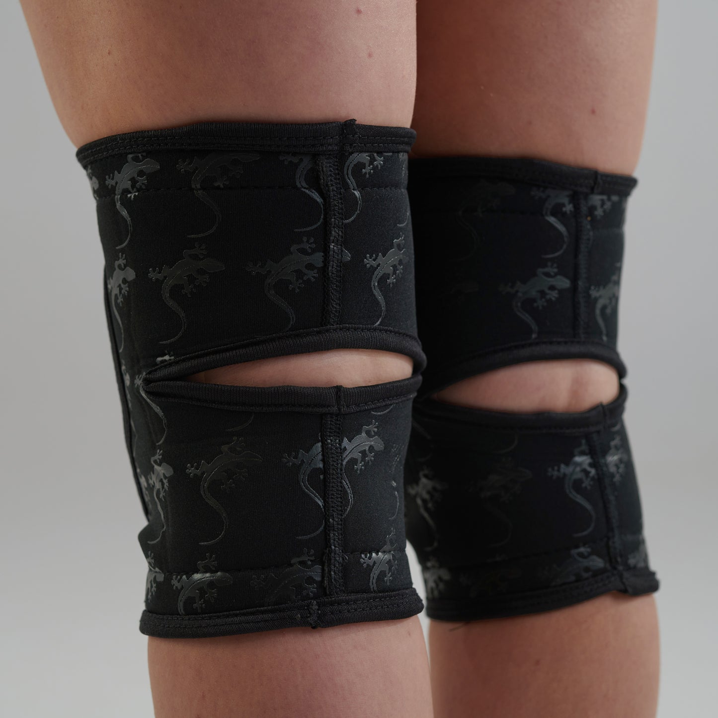 Superior Grip Gekko Knee Pads (2 pcs) - 40% off strictly while stocks last
